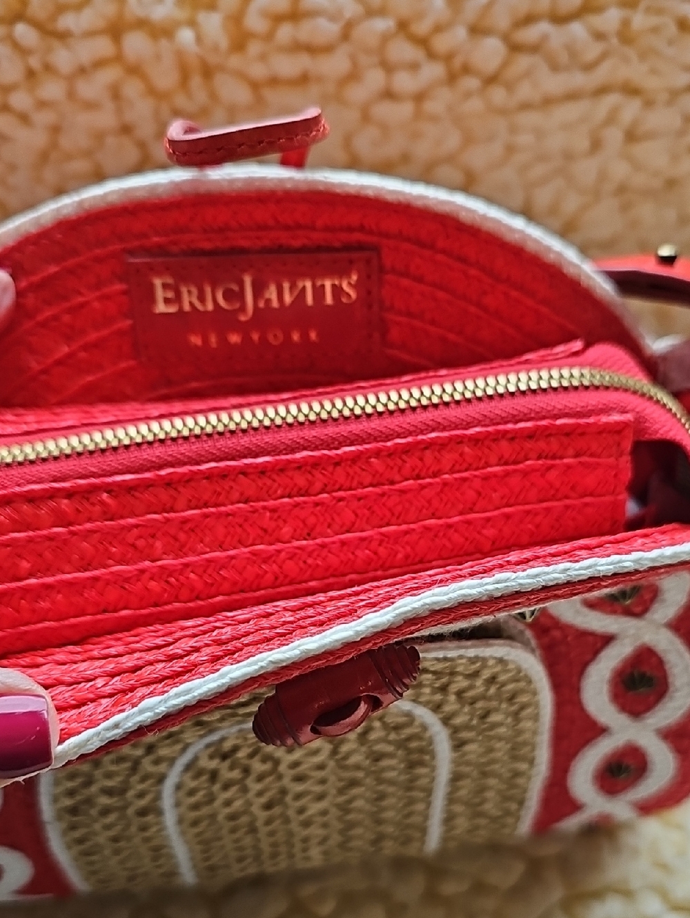 Eric Javits Red and Natural Woven Crossbody Bag 9" W N 9" Deep - Picture 2 of 2